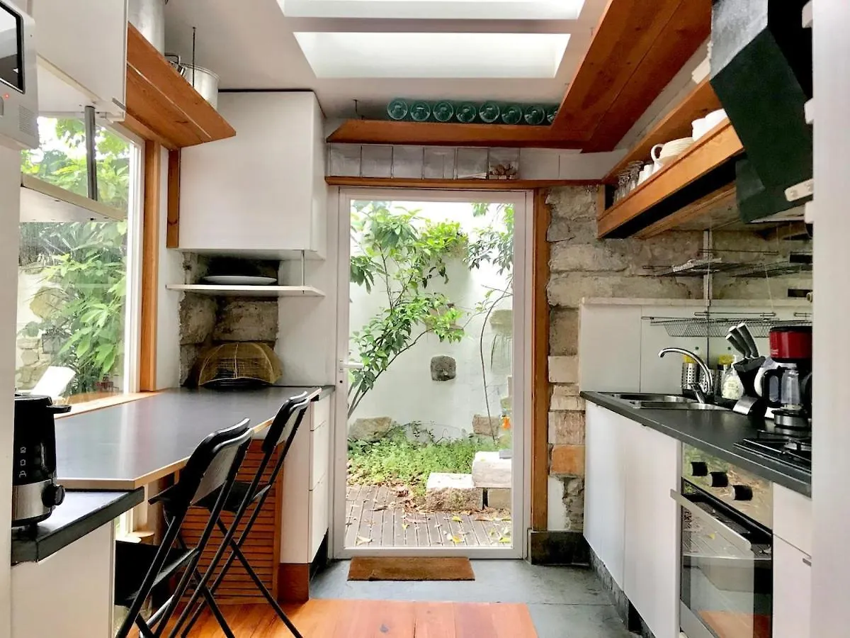 Amazing Mezzanine House With Garden - City Centre Lissabon