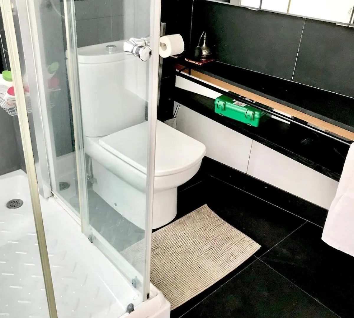 Amazing Mezzanine House With Garden - City Centre Lissabon Apartment